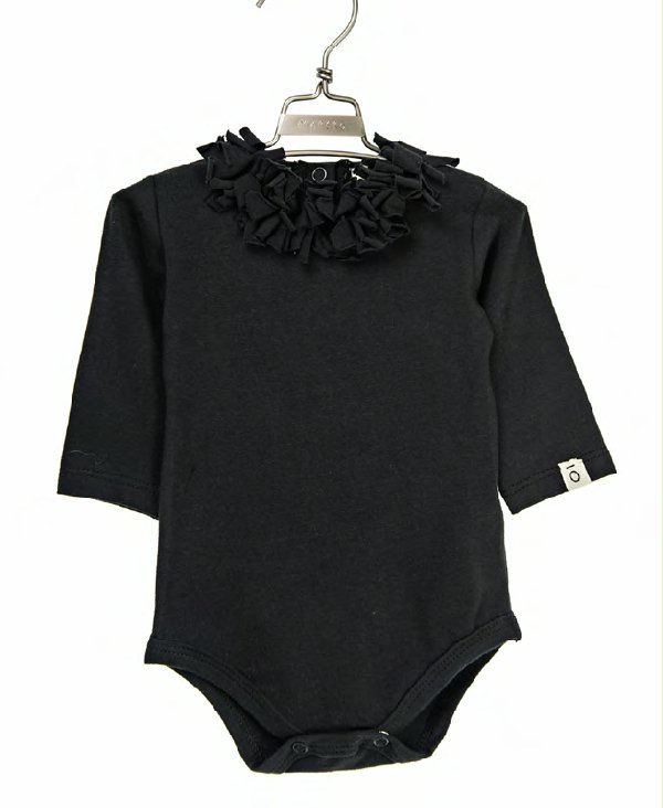BODY CAMICIA IN JERSEY MAPERÒ - Body camicia da neonata in cotone con particolare collo a frange. Colore nero e latte, taglie da 3 a 18 mesi.