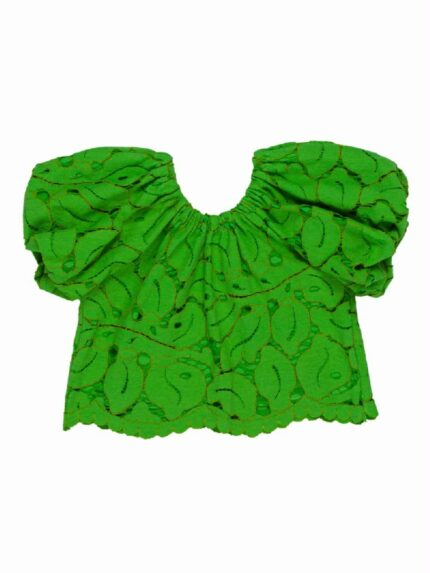 Top ragazza Top in pizzo con scollo tondo elasticizzato, maniche a palloncino, fondo smerlato, fodera in cotone.