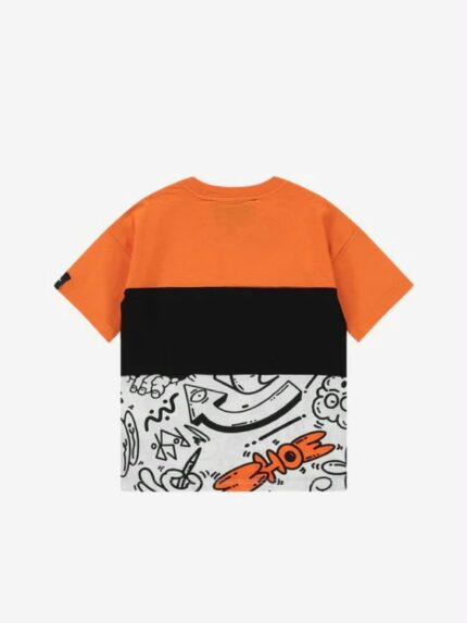 T.shirt fantasia manica corta T.shirt girocollo - 100% cotone - color block stampa doodle all over, inserto tinta unita nero con stampa logo Shoe arancione, collo lavorato a costine e apertura a bottoncini sulla spalla.