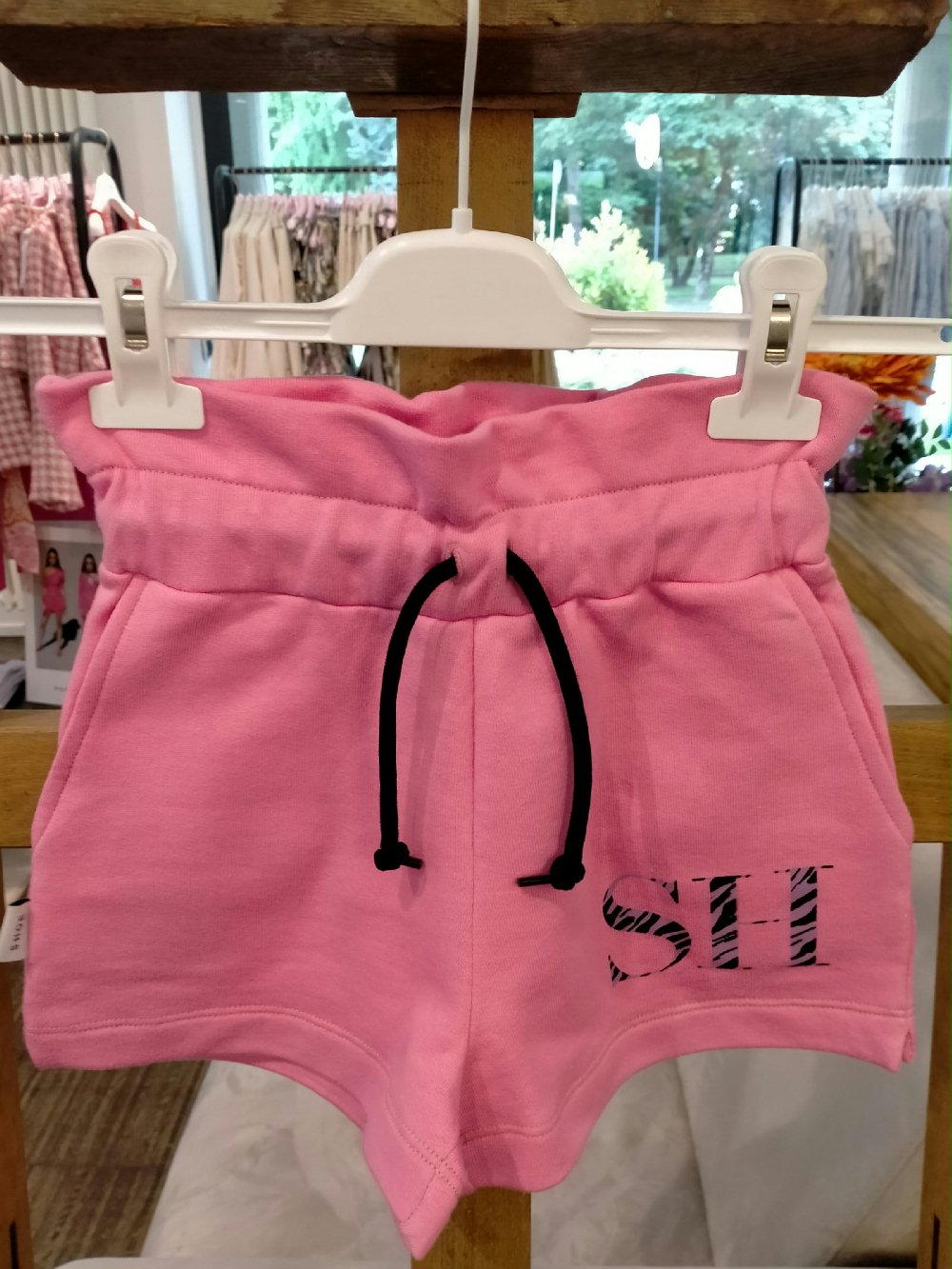 Shorts felpa SUSAN0432 00 Shorts felpa Shorts in felpa - 100% cotone - con vita alta elasticizzata e coulisse.
