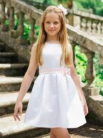 Abito smanicato La Vie En Rose Abito senza maniche con scollo tondo, cintura in tessuto con fiocco applicato. Dettaglio spalline incrociate dietro con fiocco in evidenza e allacciatura con zip nascosta.