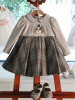 Ballerine culla neonata Ballerine culla per neonata in velluto con decoro fiore, cinturino con bottoncino. Made in Italy