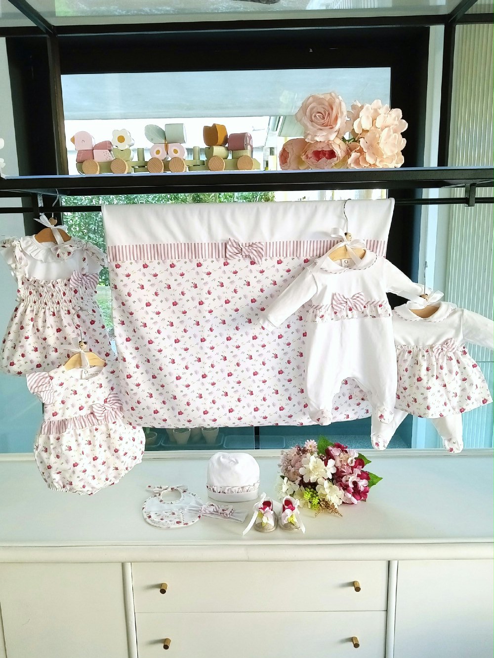 Copertina culla Fiori di Coccole Copertina Culla in Jersey di Cotone - Eleganza Floreale Lista Nascita Idea Regalo Corredino