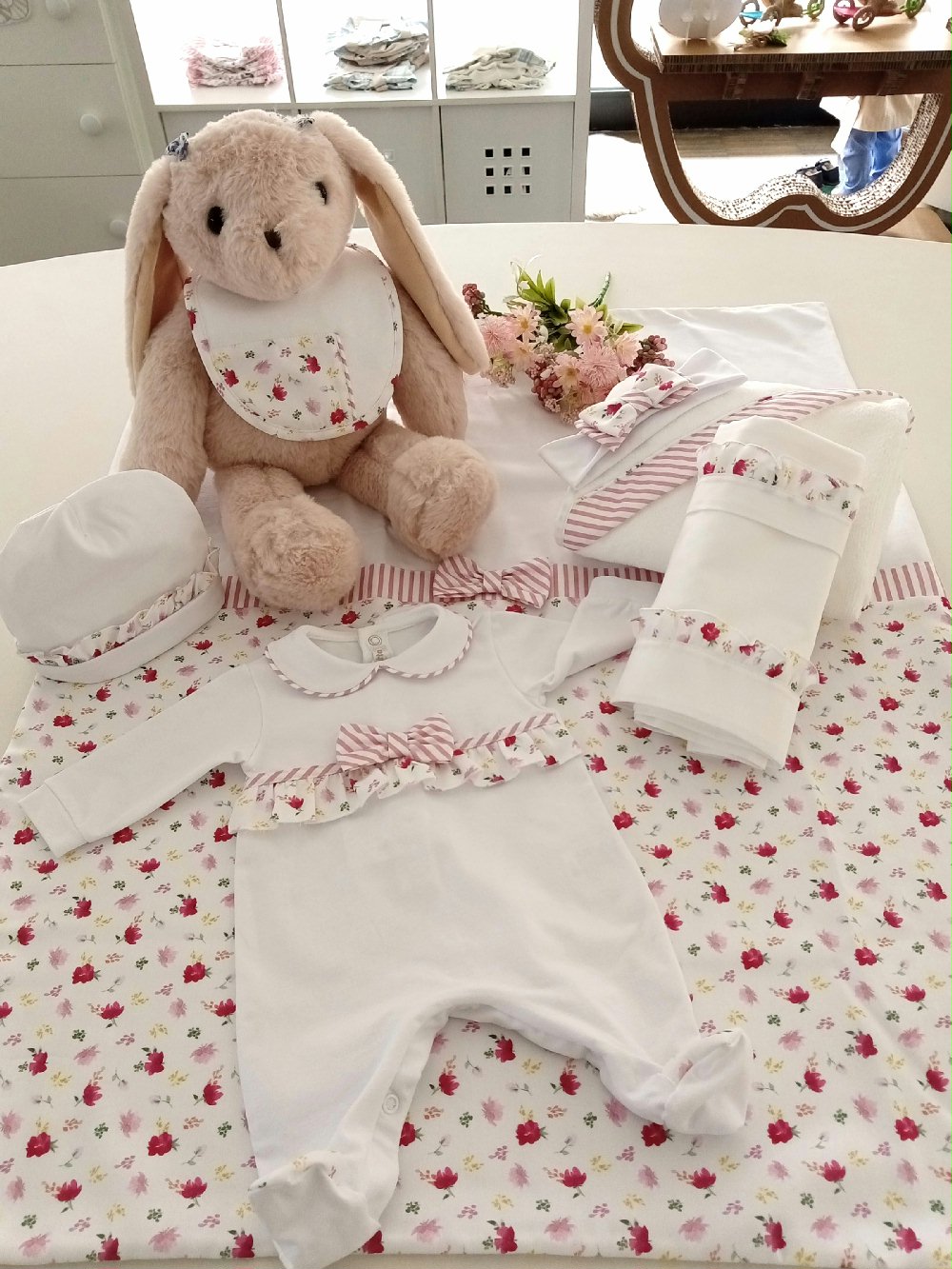 Lenzuolino culla Fiori di Coccole Set Lenzuolino Culla 3 Pezzi - Delicata Eleganza per la Tua Neonata Lista Nascita Idea Regalo Corredino