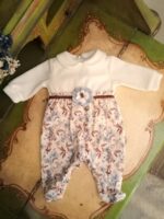 Tutina neonata Cannella Tutina neonata in ciniglia - Teto&Tatta: bicolore con fiore decorativo, stile e qualità italiana Made in Italy Nascita Lei Nursery Lista Nascita Idea Regalo Corredino