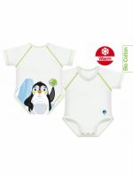 Body 0-36m Caldo Cotone Bio Pinguino Un body unico che ti permette di fare bene all'ambiente e al tuo portafoglio perché veste il tuo bimbo dalla nascita fino ai 3 anni. I body J BIMBI in caldo cotone biologico sono perfetti per la stagione invernale: grazie alla loro eccezionale traspirabilità restano caldi in inverno senza sudare e la mezza manica è l'ideale sia sotto ai vestiti che da sola. I body J BIMBI sono in cotone biologico, realizzati senza l'utilizzo di trattamenti chimici che potrebbero irritare la pelle delicata del neonato e permettono quindi di proteggerla da irritazioni e arrossamenti.