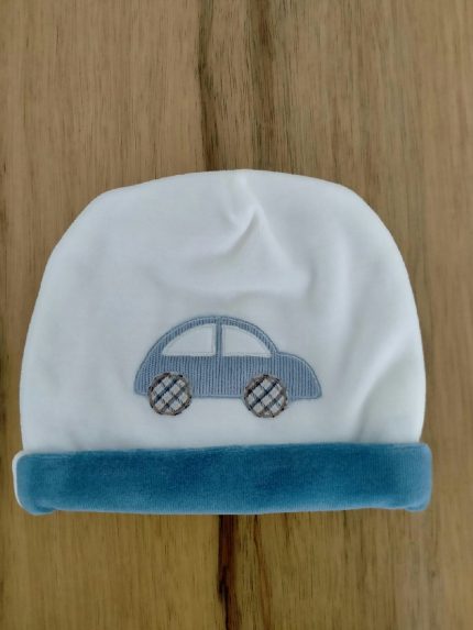 Cappellino ciniglia Oceano Cappellino in ciniglia per neonato con applicazione patch macchinina. Made in Italy