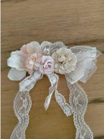 Corona Giada Mimilù Elegante corona da cerimonia per bimba e ragazza, modello Giada, in pizzo e tulle con fiore in tessuto. Accessori Cerimonia