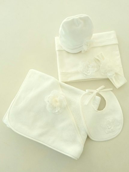 Lenzuolino culla Nuvola Set lenzuolino culla 3 pezzi in cotone con fiore in tulle - Eleganza Made in Italy Made in Italy Nascita Lei Nursery Lista Nascita Idea Regalo Corredino
