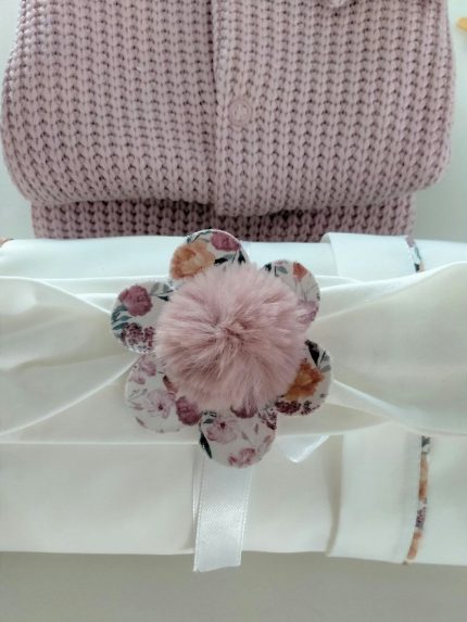 Lenzuolino culla Pompon Set lenzuolino culla 3 pezzi– 100% popeline di cotone – con bordo profilato in tessuto fantasia. Made in Italy Lista Nascita Corredino