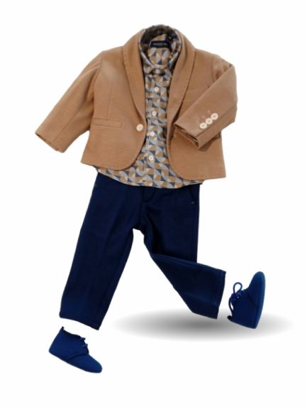 Pantaloni eleganti Pantaloni elaganti dal taglio diritto, taschine laterali e tasche dietro a filetto, allacciatura con zip e bottone, cinta elasticizzata dietro. Made in Italy Easy Chic Baby