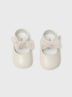 Scarpina culla neonata Scarpine Neonata Mayoral New Born: Modello Bebè con Strappo e Finitura Satin