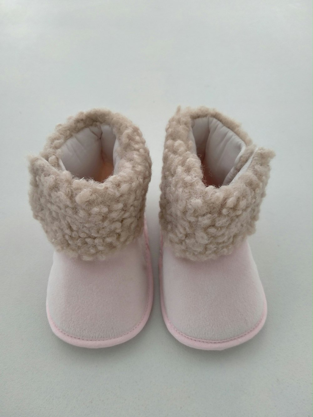 Stivaletto culla neonata SF3827/T219_30 Easy Chic Baby Idea Regalo 00 Stivaletto culla neonata Morbido stivaletto culla per neonata in velluto con bordo orsetto. Made in Italy Easy Chic Baby Idea Regalo